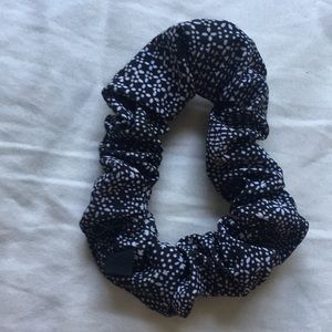 Lululemon scrunchie!
